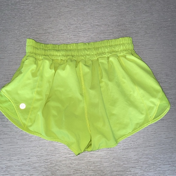 Lululemon hotty hot shorts - Picture 6 of 7